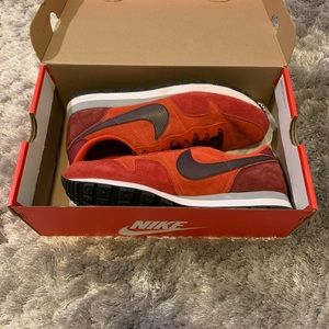 Nike Air Pegasus 83 LTR  (Red Clay Deep Burgundy)